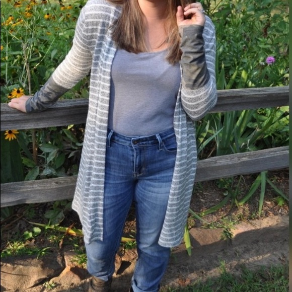 Pretty Gray and White Striped Cardigan  Size L  NWT - Picture 3 of 13